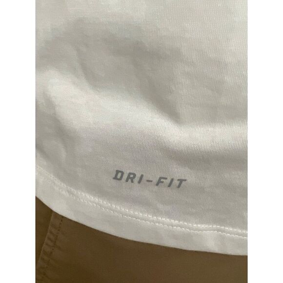 Nike Dri-Fit Just Do It On The Grass Short Sleeve T-Shirt Size M (Fit like a S) - Picture 6 of 7